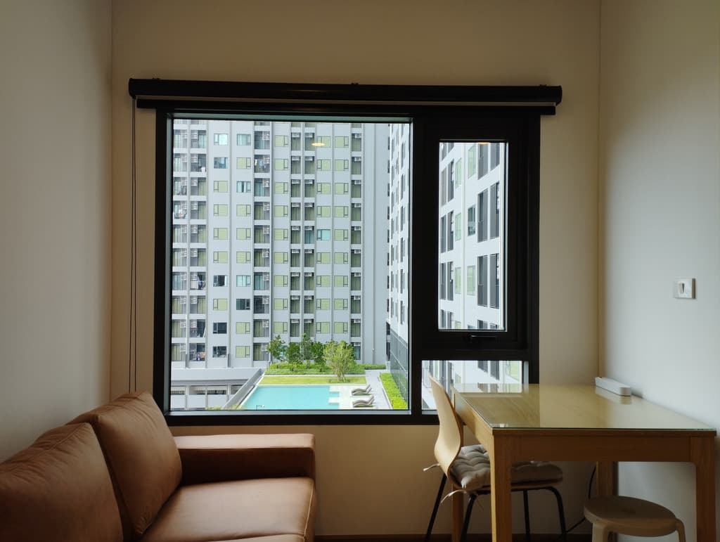 ขายห้องสตูดิโอ The Livin Ramkhamhaeng ขนาด 22.94 ตรม. ชั้น 10 วิวสระแนวยาว สวยสุดๆ ระเบียงทิศเหนือ เ