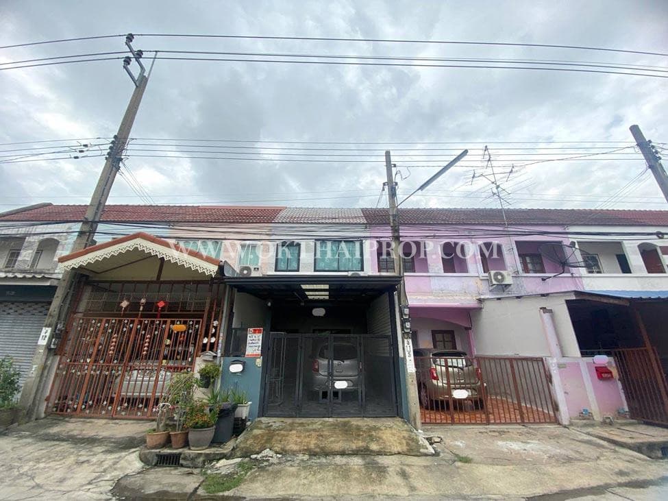 ทาวน์เฮ้าส์ หมู่บ้านศรีประจักษ์วิลล่า4 ถนนบางกรวย-ไทรน้อย บางบัวทอง