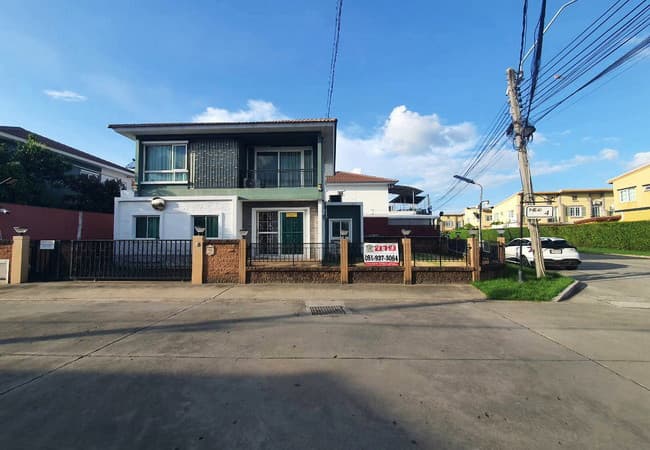 ขายและให้เช่าบ้านเดี่ยว หมู่บ้านโกลเด้น นีโอ อ่อนนุช-พัฒนาการ เนื้อที่ 58.4 ตร.ว. 2 ชั้น 4 นอน 3 น้ำ