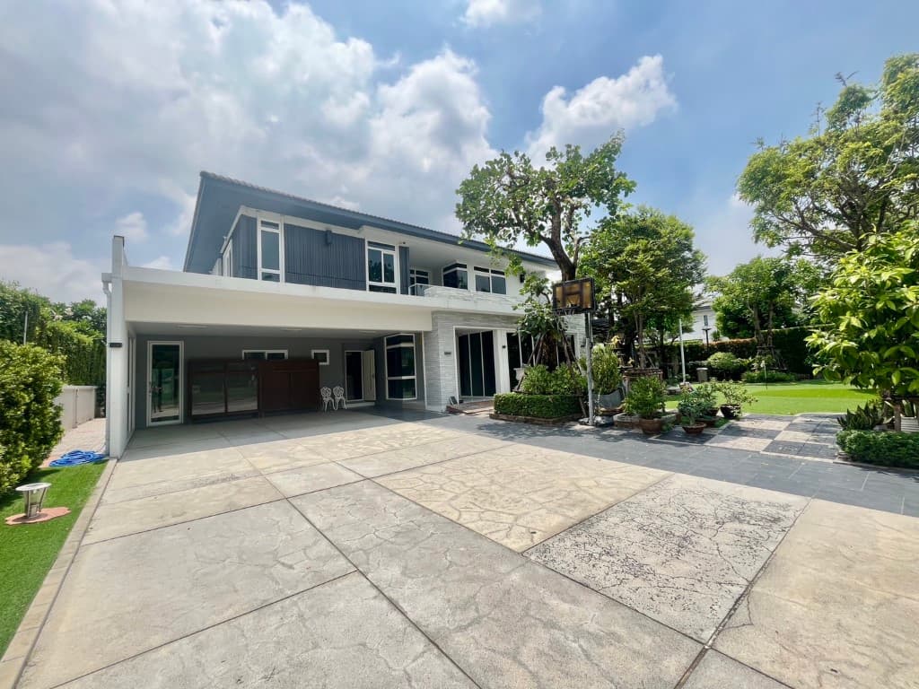 ขายถูกมาก!! บ้านเดี่ยว 2 ชั้น 180 ตรว. หลังมุม ถนนเมน ม.มัณฑนา เลค วัชรพล ทำเลทอง ใกล้ห้าง ทางด่วนฯ