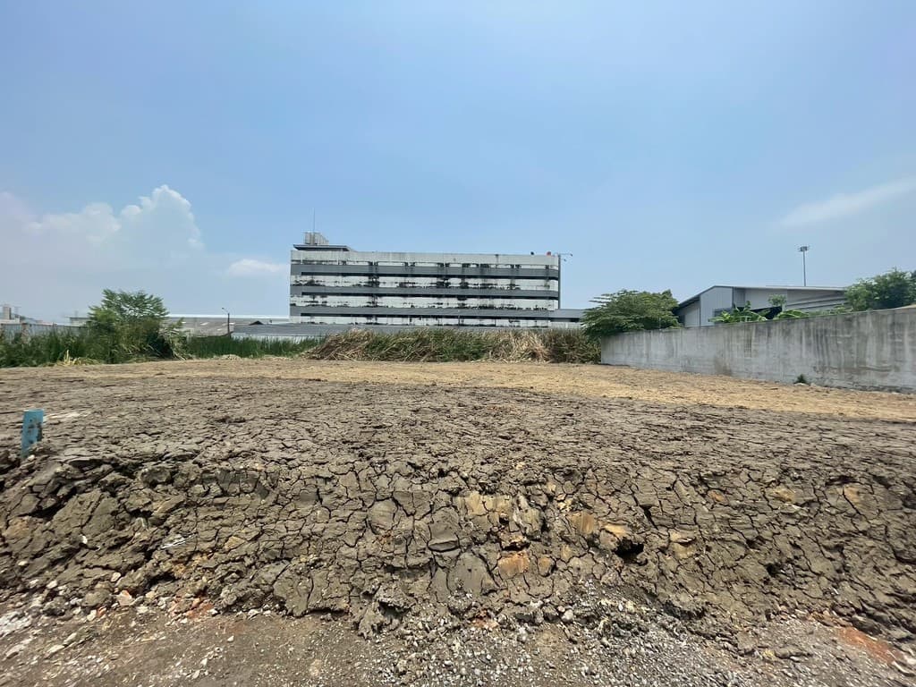 ขายที่ดิน 110 ตร.วา ถนนคู่ขนานกาญจนาภิเษก สุขาภิบาล2 ประเวศ กรุงเทพฯ
