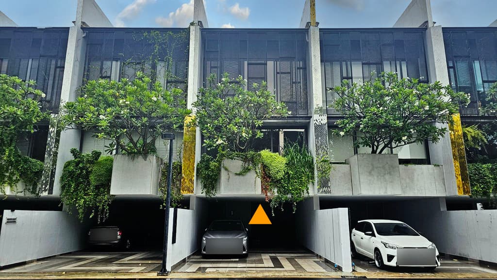ทาวน์โฮมหรู Baan Puripuri Courtyard Pattanakarn บ้านภูริปุรี คอร์ทยาร์ด พัฒนาการ เขตสวนหลวง กรุงเทพ